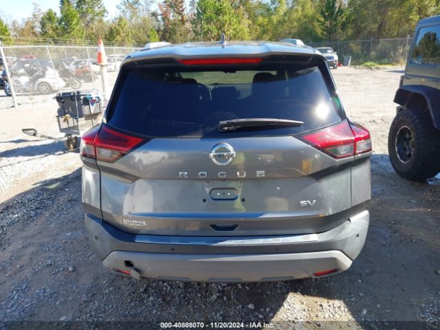 5N1AT3BA7MC671572 Nissan Rogue Sv Fwd