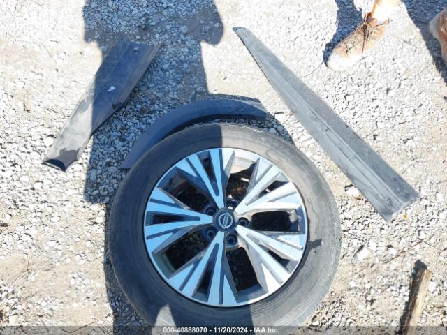 5N1AT3BA7MC671572 Nissan Rogue Sv Fwd