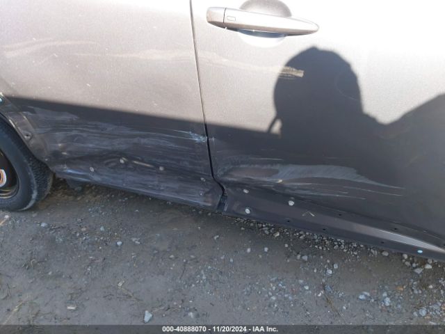 5N1AT3BA7MC671572 Nissan Rogue Sv Fwd
