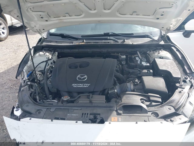 3MZBN1V39JM215732 Mazda Mazda3 Touring