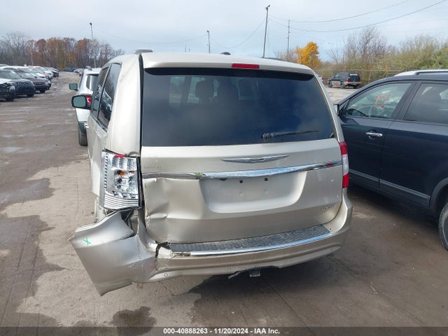 2C4RC1GG0GR110909 Chrysler Town & Country Limited Platinum