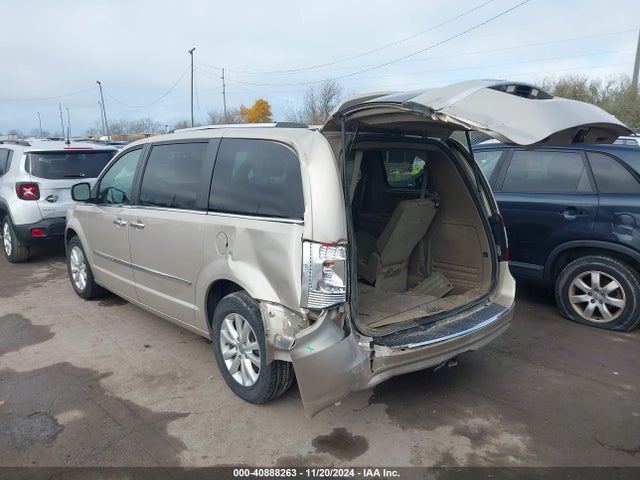2C4RC1GG0GR110909 Chrysler Town & Country Limited Platinum