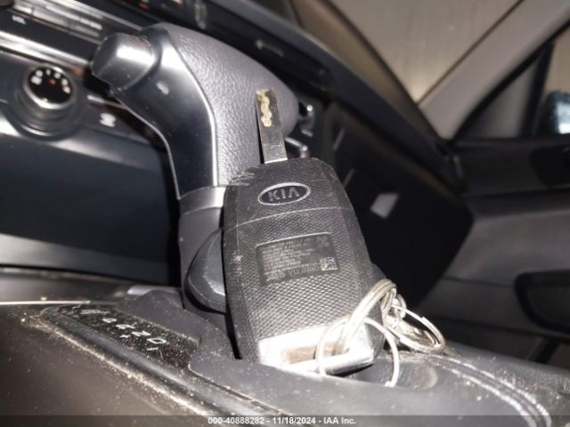 5XXGT4L38KG328593 KIA Optima Lx