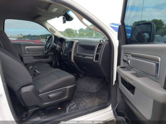 3C6JR6DT9KG532063 RAM 1500 Classic Tradesman  4x2 8' Box