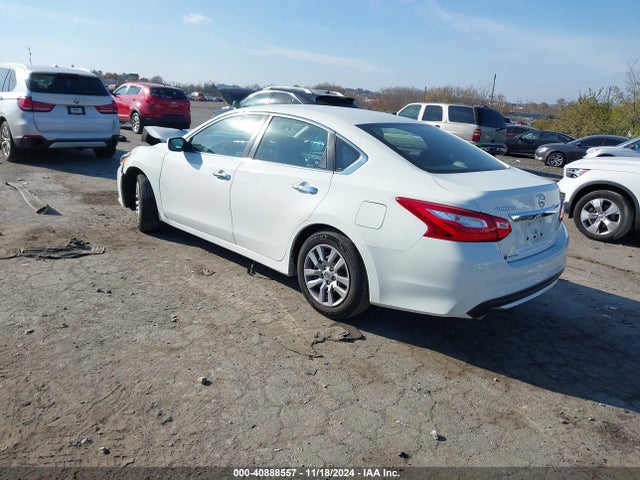 Nissan Altima 2.5 S 2017 1N4AL3AP5HC287215 Image 3
