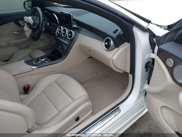 WDDWJ4KB5HF520612 Mercedes-Benz C 300 4matic