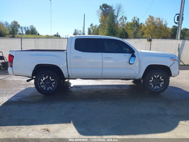 3TYAX5GN8NT046246 Toyota Tacoma Sr