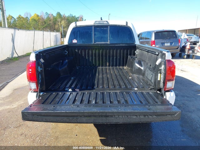 3TYAX5GN8NT046246 Toyota Tacoma Sr
