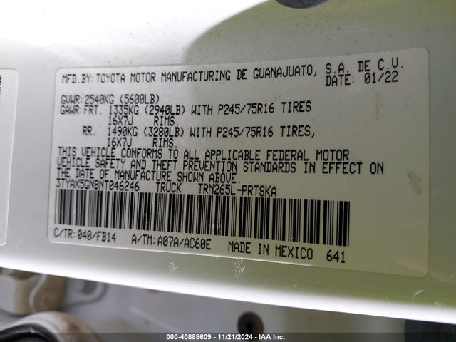 3TYAX5GN8NT046246 Toyota Tacoma Sr