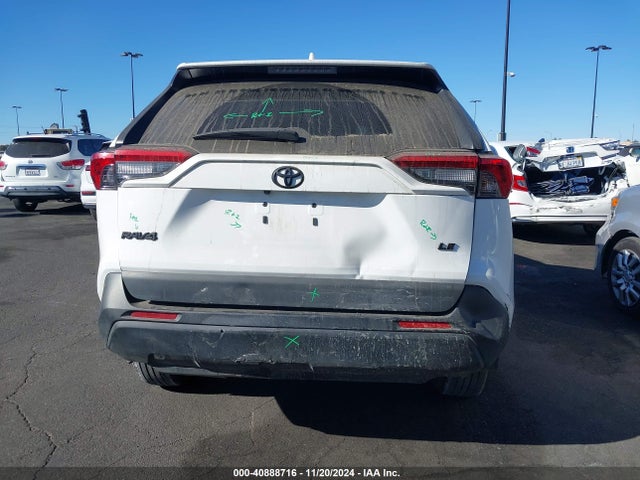 2T3K1RFV4RW309055 Toyota RAV4 LE