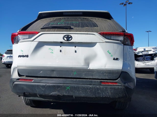 2T3K1RFV4RW309055 Toyota RAV4 LE