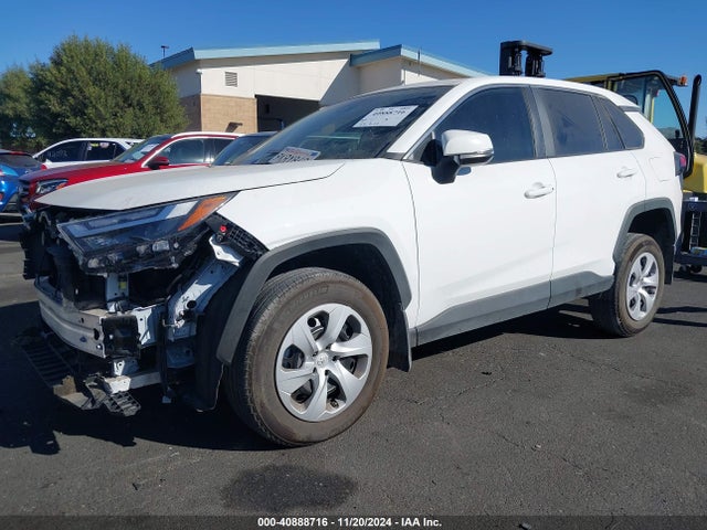 2T3K1RFV4RW309055 Toyota RAV4 LE