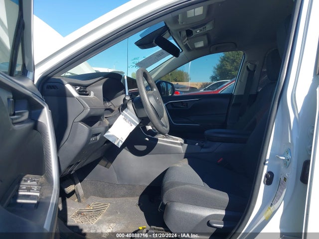 2T3K1RFV4RW309055 Toyota RAV4 LE