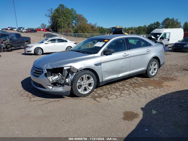 1FAHP2D88KG105752 Ford TAURUS SE