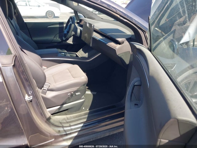 2024 TESLA MODEL X 7SAXCBE58RF459073 Photo 4