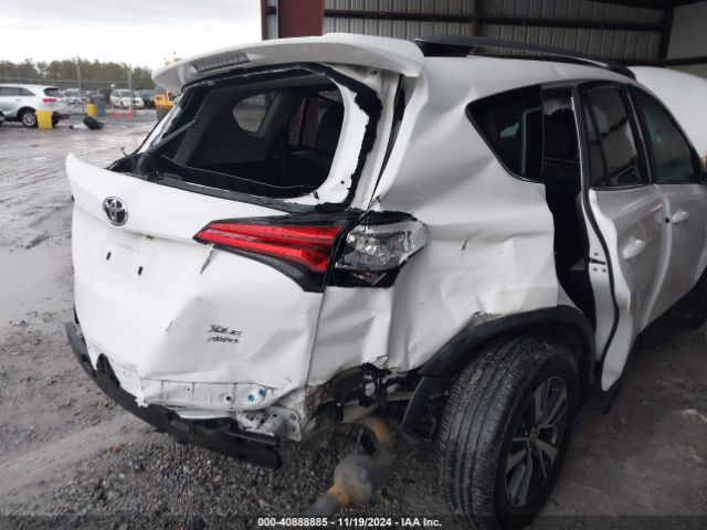 2T3RFREV3JW848806 Toyota Rav4 Adventure/xle