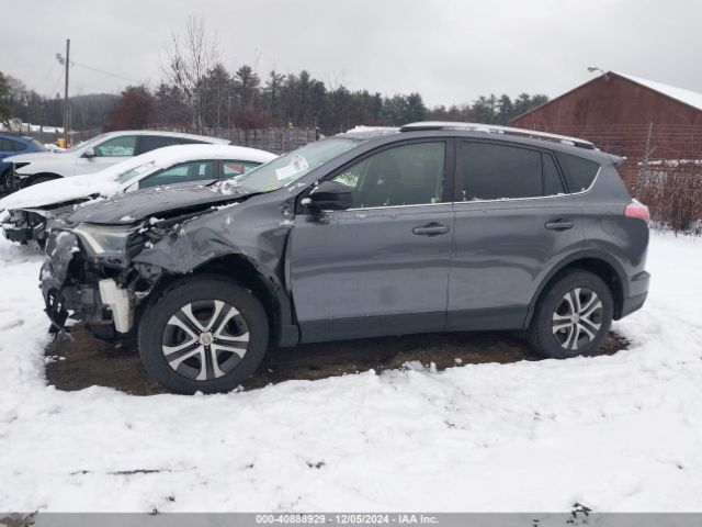 JTMBFREV8GJ051816 Toyota RAV4 LE
