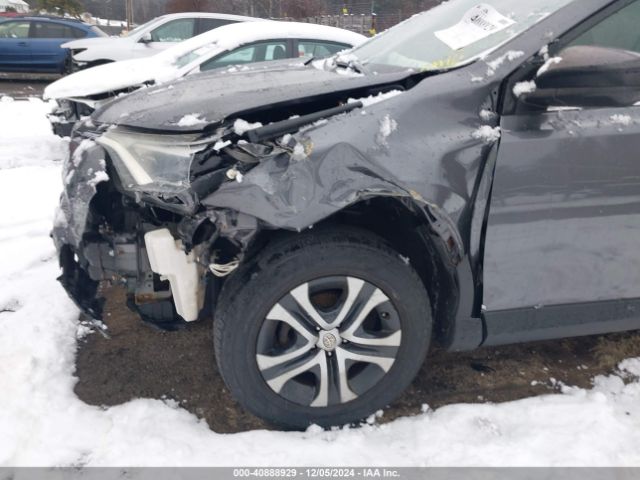 JTMBFREV8GJ051816 Toyota RAV4 LE