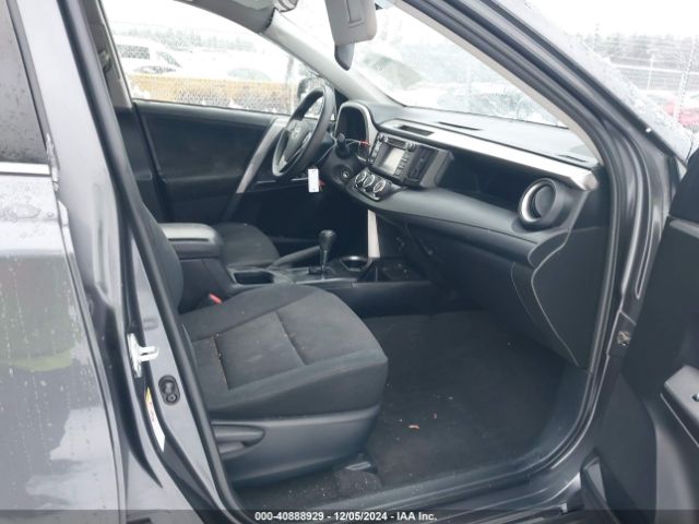 JTMBFREV8GJ051816 Toyota RAV4 LE