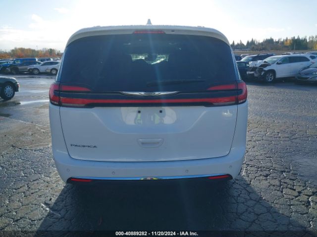 2C4RC1BG9NR125557 Chrysler Pacifica Touring L