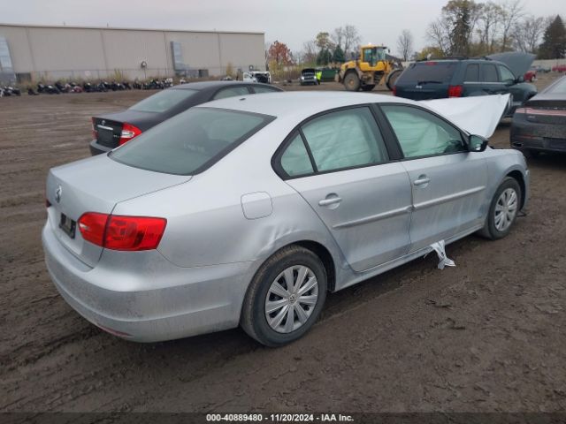 3VW1K7AJ9EM438225 Volkswagen Jetta 2.0l S