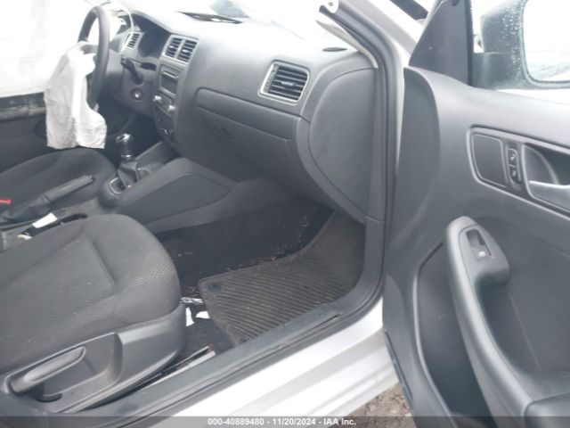 3VW1K7AJ9EM438225 Volkswagen Jetta 2.0l S
