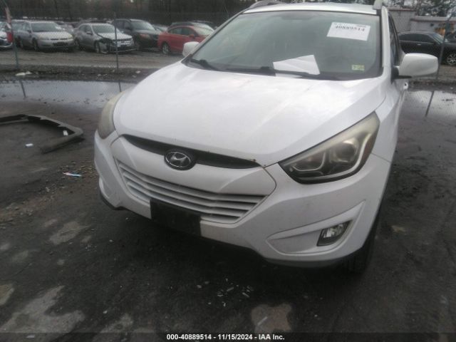 KM8JU3AG5FU961079 Hyundai TUCSON SE