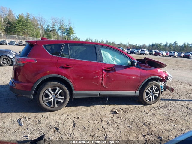 Toyota RAV4 LE 2018 2T3BFREV7JW790071 Image 14