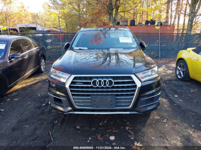 WA1AHAF71HD039489 Audi Q7 2.0t Premium