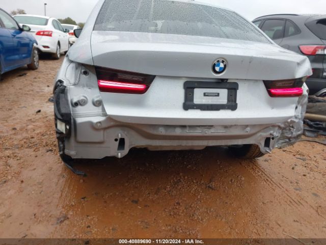 WBA5R1C53KAE82081 BMW 330I