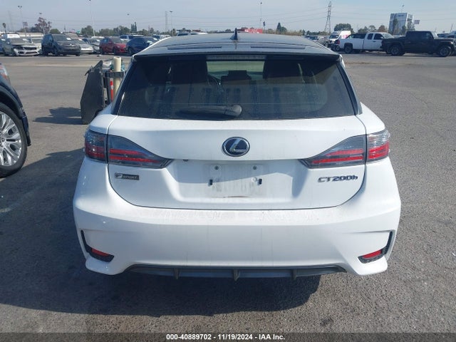 Lexus CT 200H 2016 JTHKD5BH4G2260699 Image 16
