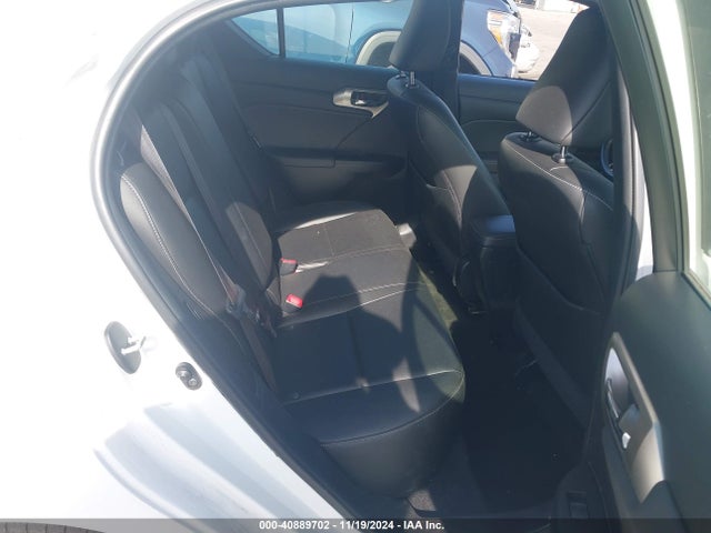 Lexus CT 200H 2016 JTHKD5BH4G2260699 Image 8