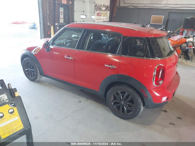 2011 MINI COOPER COUNTRYMAN WMWZB3C58BWM00301 Photo 2