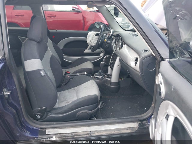 2005 MINI COOPER WMWRC335X5TJ73194 Photo 4