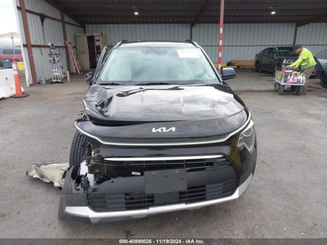 KNDCR3LE8R5155214 KIA NIRO EX