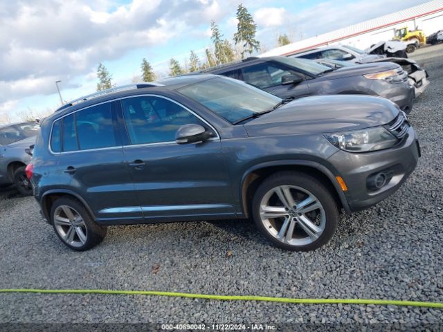 WVGBV7AX2GW015701 Volkswagen Tiguan R-line