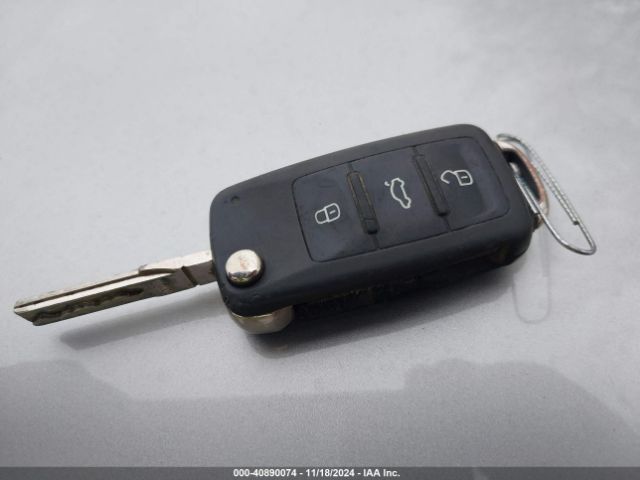 1VWBT7A31EC046814 Volkswagen Passat 1.8t Se