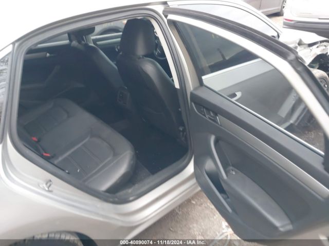 1VWBT7A31EC046814 Volkswagen Passat 1.8t Se
