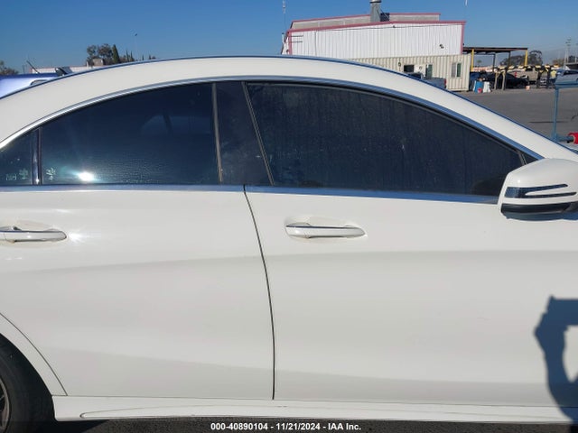 WDDSJ4EB5JN507137 Mercedes-Benz CLA 250