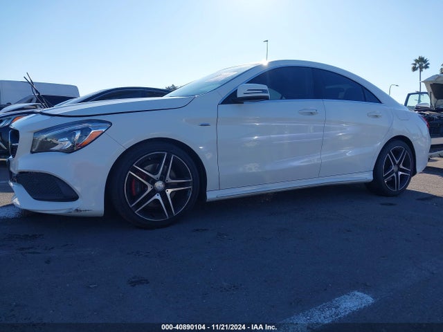 WDDSJ4EB5JN507137 Mercedes-Benz CLA 250