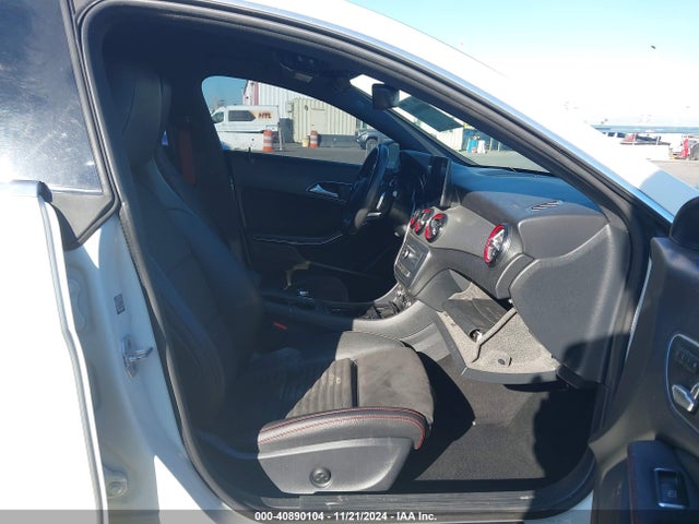 WDDSJ4EB5JN507137 Mercedes-Benz CLA 250