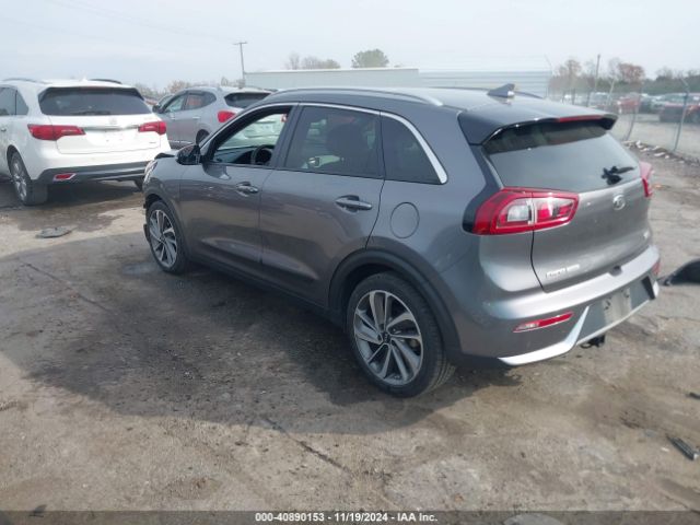 KNDCE3LC1J5120562 KIA Niro Touring