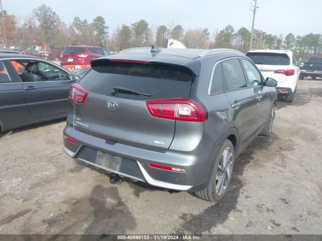 KNDCE3LC1J5120562 KIA Niro Touring