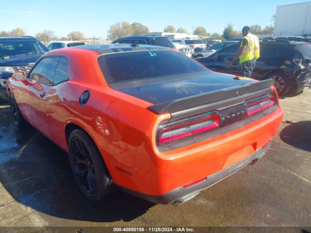 2C3CDZFJ6JH333097 Dodge Challenger 392 Hemi Scat Pack Shaker