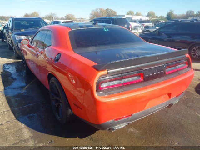 2C3CDZFJ6JH333097 Dodge Challenger 392 Hemi Scat Pack Shaker