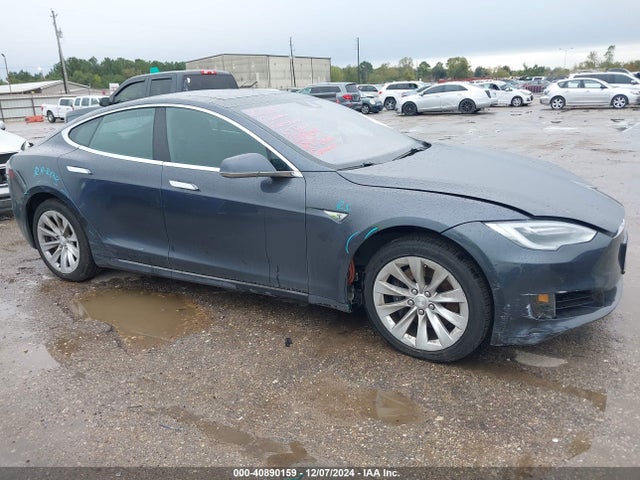 Tesla Model S 60/70/75/85 2016 5YJSA1E14GF154624 Image 13