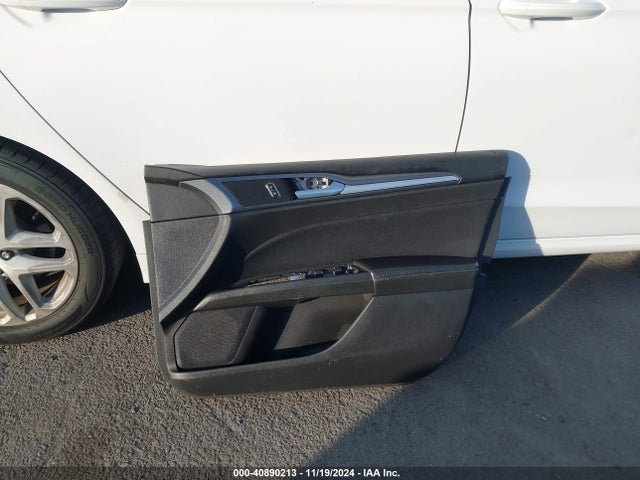Ford FUSION SE 2016 3FA6P0H7XGR144730 Image 18