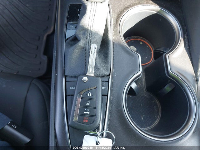 4T1G11AK5NU055945 Toyota CAMRY SE