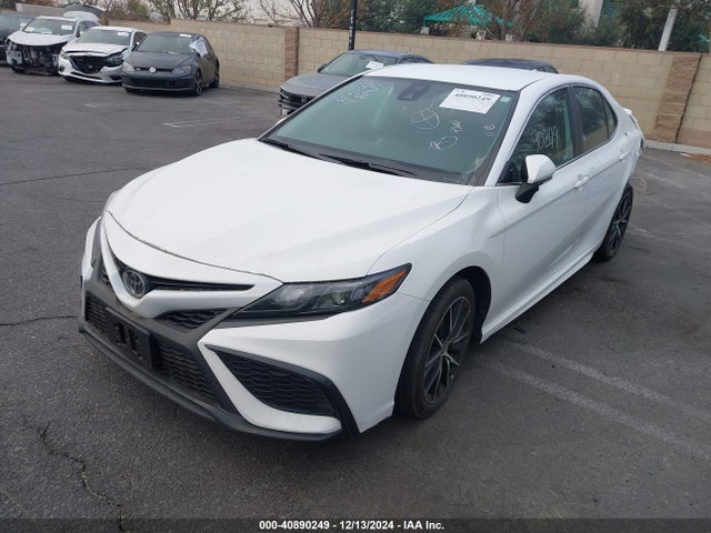 4T1G11AK5NU055945 Toyota CAMRY SE