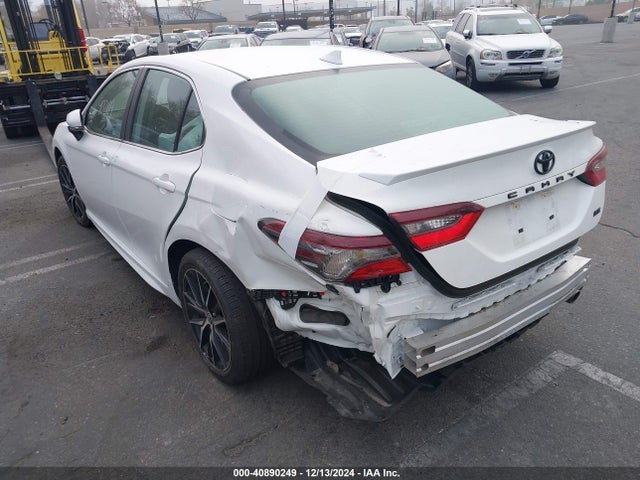 4T1G11AK5NU055945 Toyota CAMRY SE